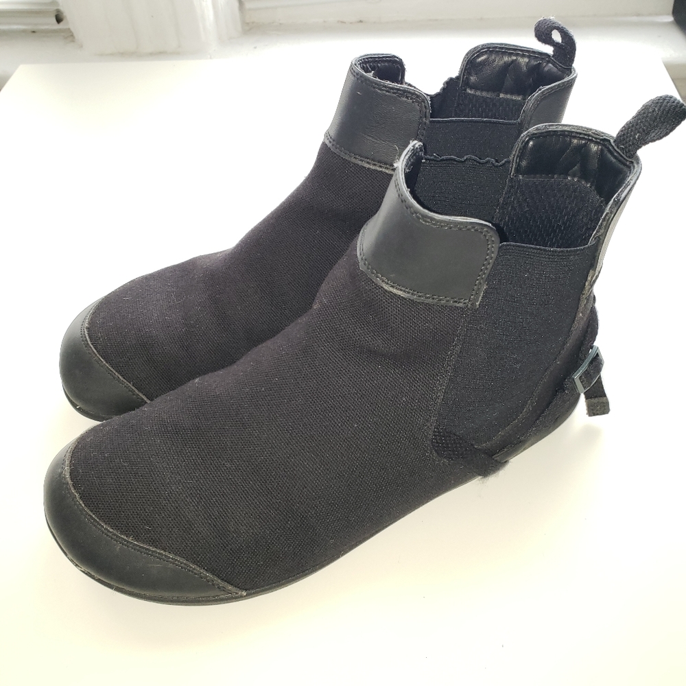 Xero Womens 8.5 black chelsea boot